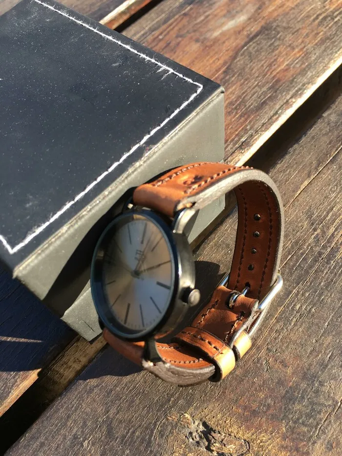 Création LC Sellerie : Bracelet montre 2